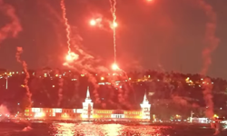 İstanbul Sarı Kırmızı Renklere Büründü! Yurdun 4 Bir Yanından Kutlamalar!