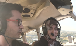 İlker Taşçı Uçma Korkusu Olan Annesiyle Uçtu... O Anlar Böyle Kaydedildi