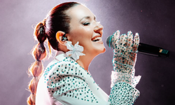 Tuğçe Kandemir Burdur’da Konser Verdi! Beyaz Elbisesiyle Çok Beğenildi!