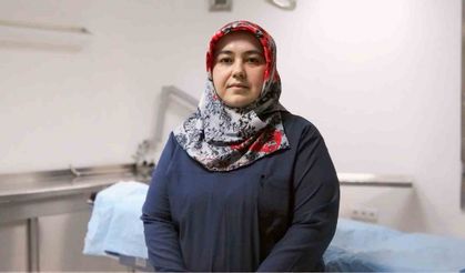 23 yıldır mesleğini aşkla yapıyor: Azmi ile yılın hemşiresi seçildi