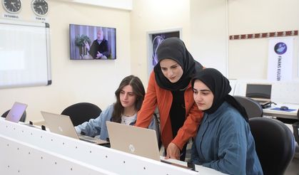 AİÇÜ İİBF’de Finans Laboratuvarı açıldı