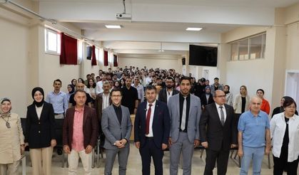 Gediz’de Başkan Akel kariyer günlerinin konuğu oldu