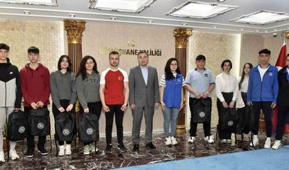 Gümüşhane’de gençler ödüllerini aldı