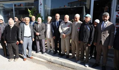 İlk hac kafilesi dualarla uğurlandı