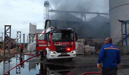Kırklareli’nde atık yağ fabrikasındaki yangın kontrol altına alındı