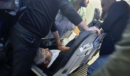 Milletvekili Erol, uçakta kalbi duran hastayı hayata döndürdü