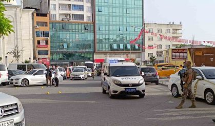 Siirt Valisi silahlı kavganın ortasında kaldı