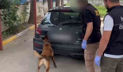 Yangın tüpünden uyuşturucu çıktı: 2 gözaltı