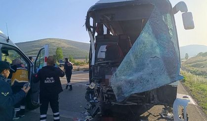 Afyonkarahisar da Otobüs kazasında acı haber geldi: 1 ölü, 16 yaralı
