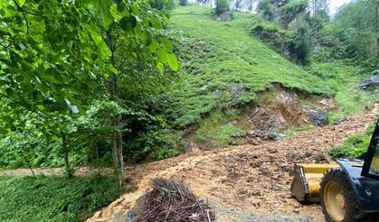 Rize’de şiddetli yağışta heyelanlar meydana geldi
