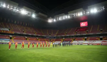 Kayserispor'da Şok Ayrılık! Bilal Bayazıt Sosyal Medyadan Veda Etti