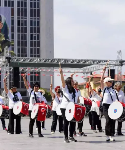 19 Mayıs resmi tatil mi, hangi gün 2025?