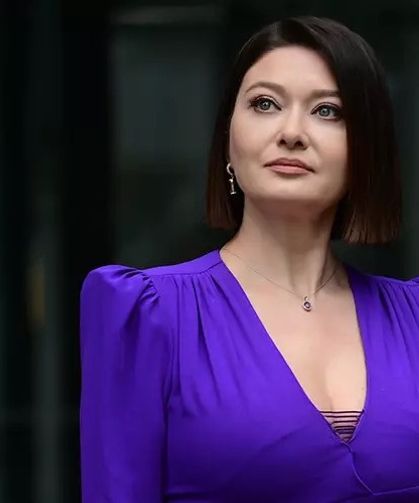 Kırmızı mayosuyla yazı başlattı! Yeşilçay'ın doğal halleri sosyal medyada gündem oldu