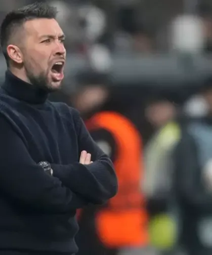 Ajax, ligin bitimine bir hafta kala liderliği PSV Eindhoven'a kaptırdı