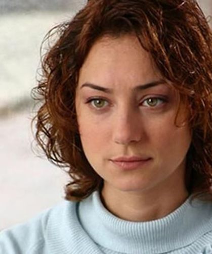 Uzun Süre Sonra Ekranlara Döndü! Sanem Çelik’in Yeni İmajı Sosyal Medyayı Salladı!