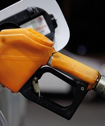 Akaryakıta Yeni Zam Dalgası! Benzin 50 TL'yi Aştı, Motorine de Zam Yolda