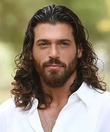 Can Yaman’dan nefret yorumlarına meydan okuma: “Çirkinim, yaşlıyım, kariyerimi mahvettim, yanlış kadına aşığım..."