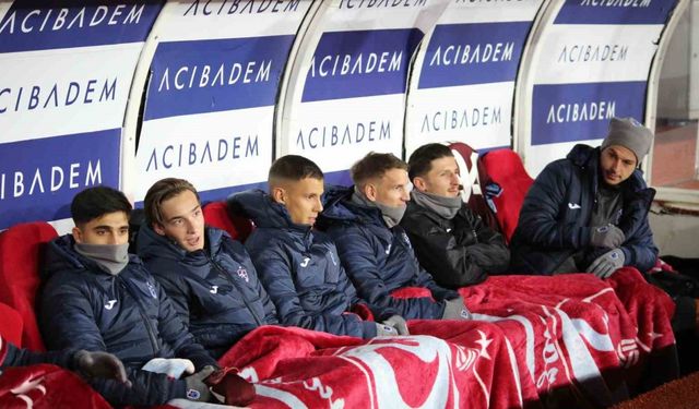 Trabzonlu futbolcular battaniyelere sarıldı
