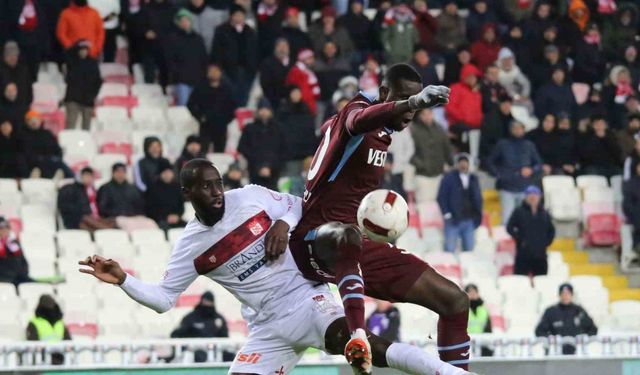 Trendyol Süper Lig: E.Y. Sivasspor: 3 - Trabzonspor: 3 (Maç sonucu)