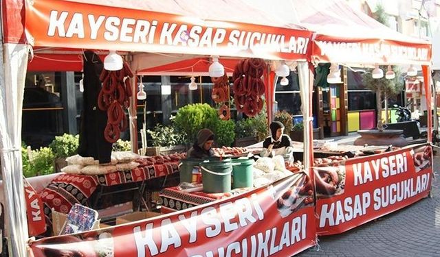 Diyarbakır’da Sanat Sokağında yöresel lezzet fuarı devam ediyor