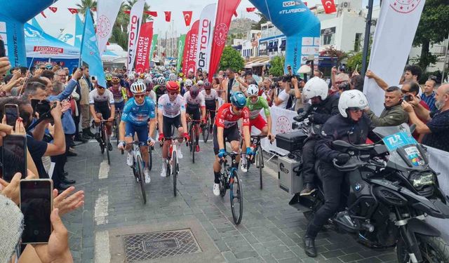 Cumhurbaşkanlığı Türkiye Bisiklet Turu’nda 177 kilometrelik Bodrum - Kuşadası etabı başladı