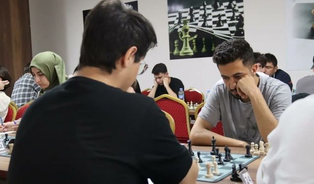 Elazığ’da satranç turnuvası sona erdi