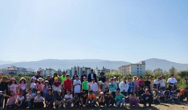 Osmaniye’de “Okullarda Orman” projesinde öğrenciler 110 fidan dikti