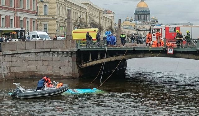 Rusya’da yolcu otobüsü nehre uçtu: 4 ölü