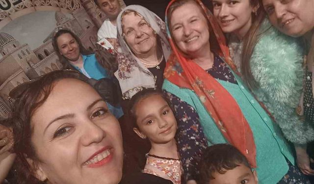 Sandıklı Gönüllü Hanımlar Derneği tiyatro ekibi Mardin’de sahne aldı