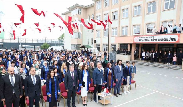 Sultangazi Belediyesi Gençlerin mezuniyet mutluluğuna ortak oluyor