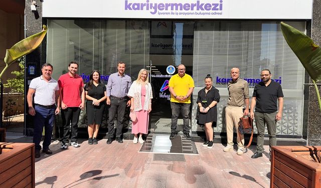 Kariyer Merkezi, Lise Öğrencilerinin Geleceğine Yatırım Yapıyor