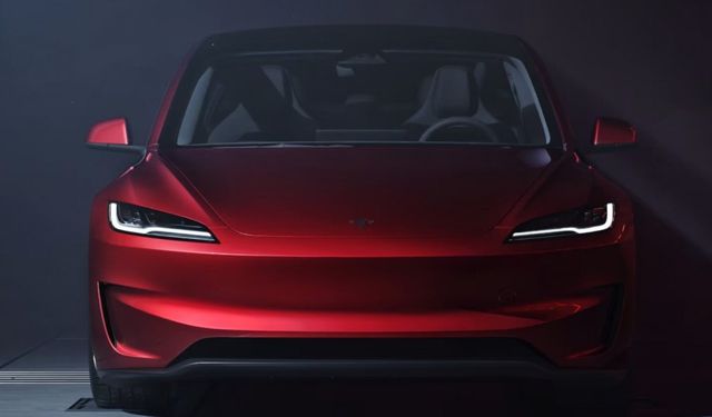 Tesla Model 3 Long Range RWD, 700 km'den fazla menzille Avrupa'ya geliyor