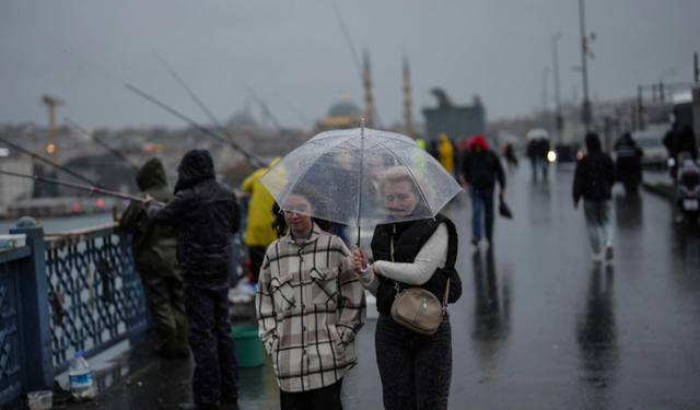 Meteoroloji Uyardı: Batıda Kar Yağışı Başlıyor, Hafta Sonu Hava Durumu