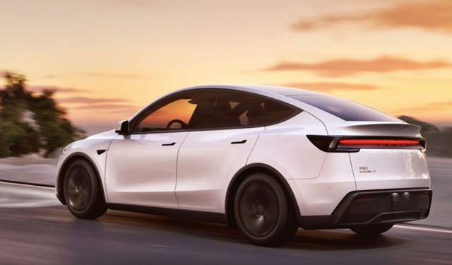 Tesla, Yenilenmiş Model Y'yi Çin'de Piyasaya Sürdü: Yeni Tasarım, Geliştirilmiş Menzil ve Performans