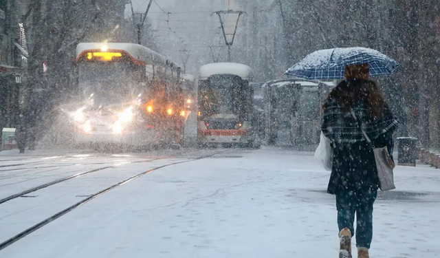 Meteoroloji’den Uyarı: Kar, Buz, Sis ve Sağanak Yağış Türkiye’yi Etkileyecek!