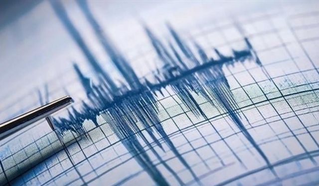İzmir Körfezi'nde 4 büyüklüğünde deprem