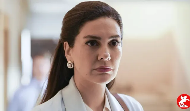 Bergüzar Korel’in Bikinili Pozu Sosyal Medyayı Salladı! 25 Kilo Verdi, Fit Hali Göz Kamaştırdı