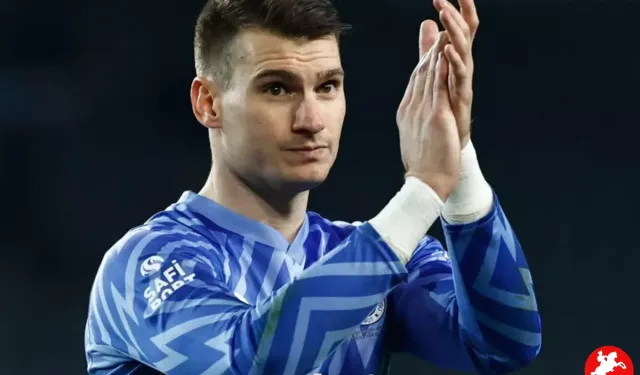 Fenerbahçe'den Kaleye Sürpriz Hamle! Livakovic Gidiyor, Yerine Lucas Perri Geliyor