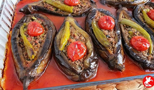 Karnıyarık fırında pişince yağ çekmiyor tadı katlanıyor