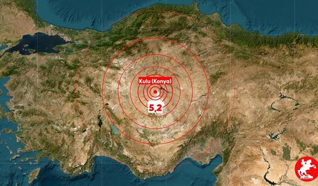 Konya'daki Deprem Sonrası İnsanlar Kendilerini Sokağa Attı!