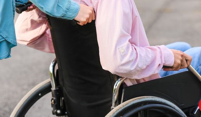 Felç Gençleri Vuruyor! Doktorların Atladığı Belirtiler Hayat Karartıyor