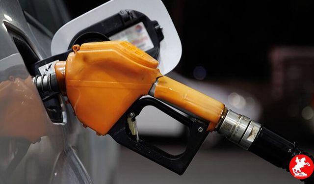 Akaryakıta Yeni Zam Dalgası! Benzin 50 TL'yi Aştı, Motorine de Zam Yolda