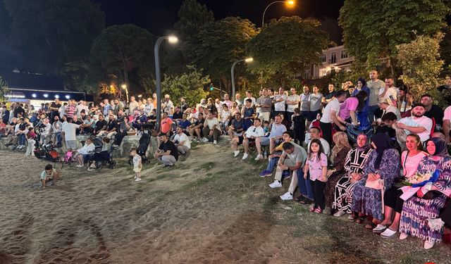 MANYETİK KUMDA GECE FUTBOLU FİNAL YAPTI