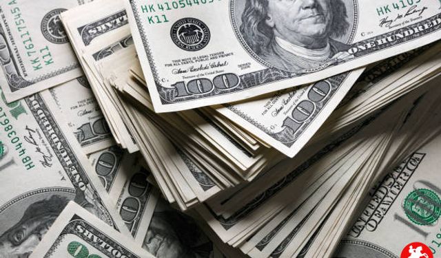 Dolar 40,59 Lira, Euro 46,56 Lira Seviyesinde Başladı