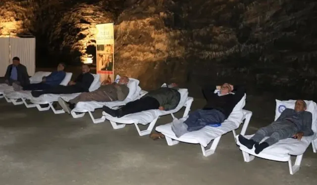 Yerin 150 Metre Altında Şifa Arayan Hastalar: Tuz Mağarasının Sırrı Ne?