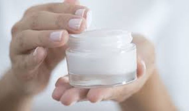 Orofem Krem Nasıl Kullanılır? Uygulama İpuçları ve Bilinmesi Gerekenler