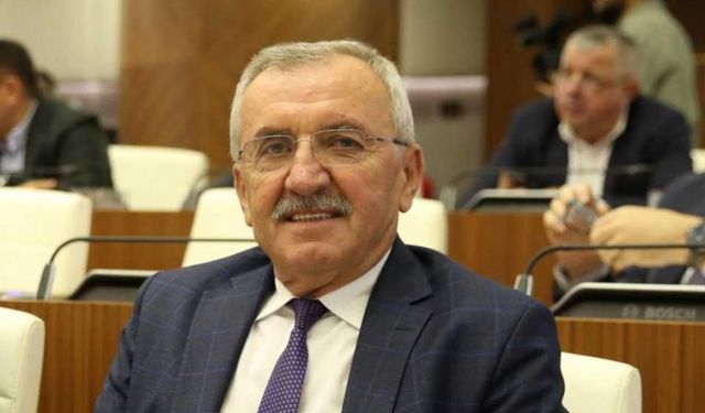 Siyasetçi Enver Aputkan Kimdir?