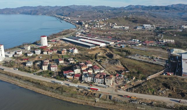 FATSA KONAKBAŞI’NDA ALTYAPI YAĞMUR SUYU HATTIYLA GÜÇLENİYOR