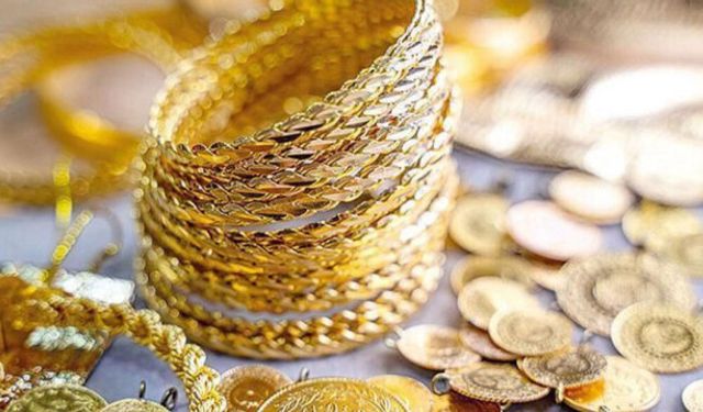 Altın Fiyatları Ne Kadar Oldu? Trump Etkisi Piyasalar Hareketlendirdi, Rakamlar Geri Çekildi (22 Ocak 2026)