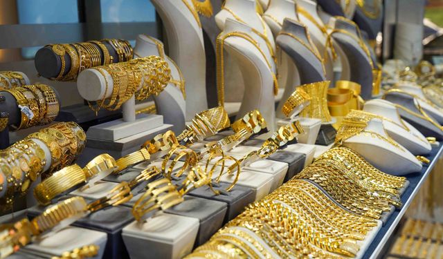 Altın Piyasasında 21 Ocak Rüzgarı: Gram ve Çeyrek Altın Rekora Koşuyor